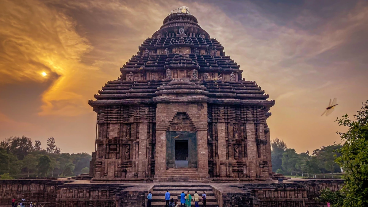 Konark Sun Temple का इतिहास: किसने बनवाया और यह इतना प्रसिद्ध क्यों है?